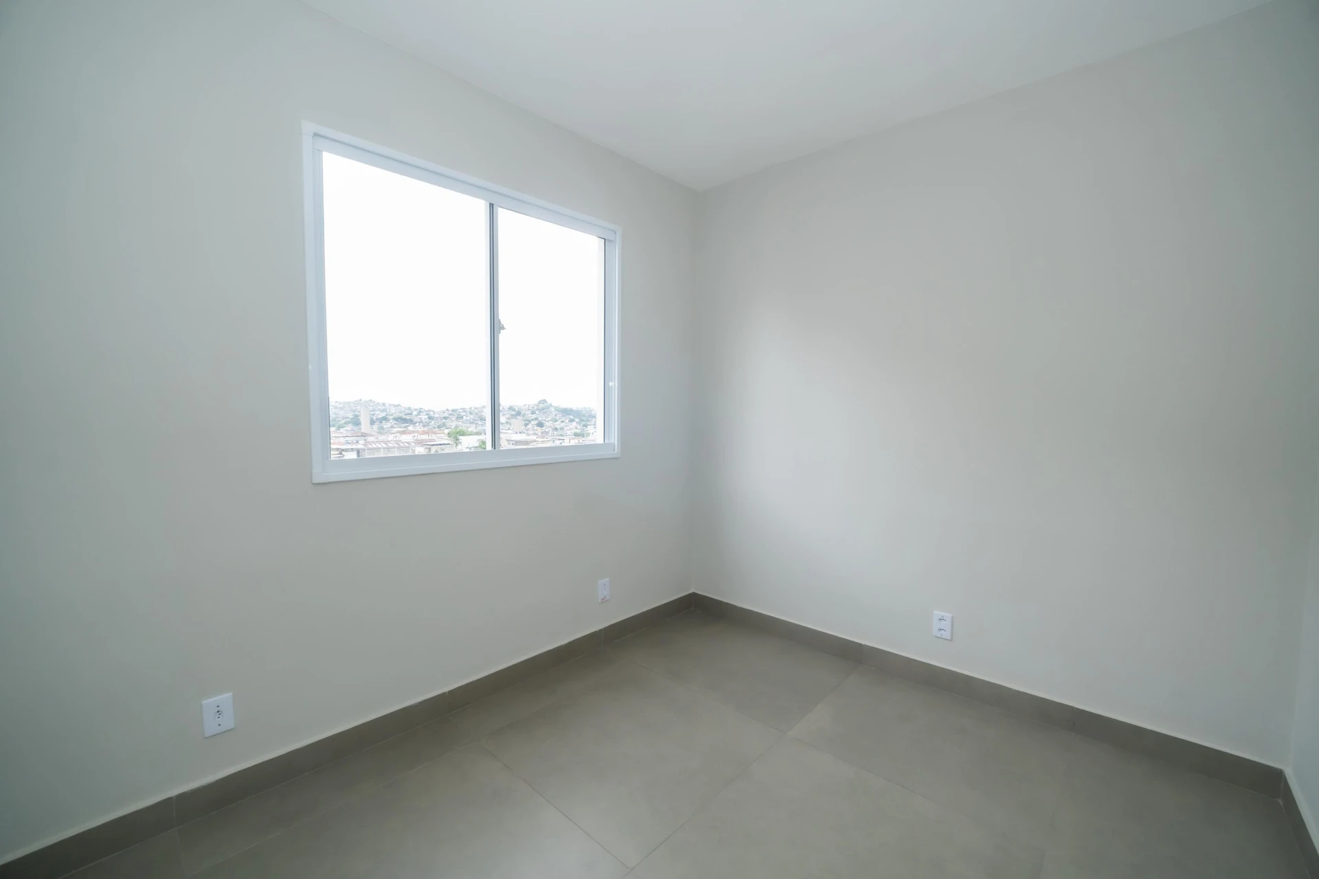 2-bedroom apartment in a building with a gym — photo 23