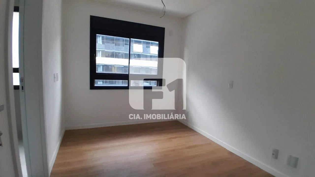 Furnished apartment with 2 en-suite bedrooms — photo 20