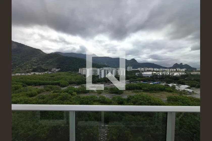 2-bedroom apartment with a mountain view — photo 3
