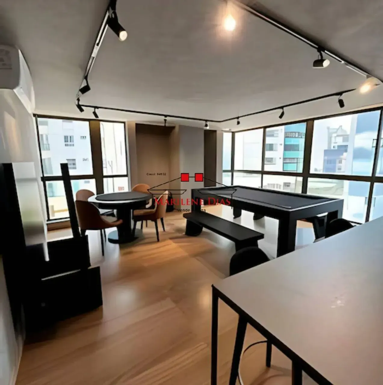 Furnished apartment, 30 m², with floor-to-ceiling windows — photo 17