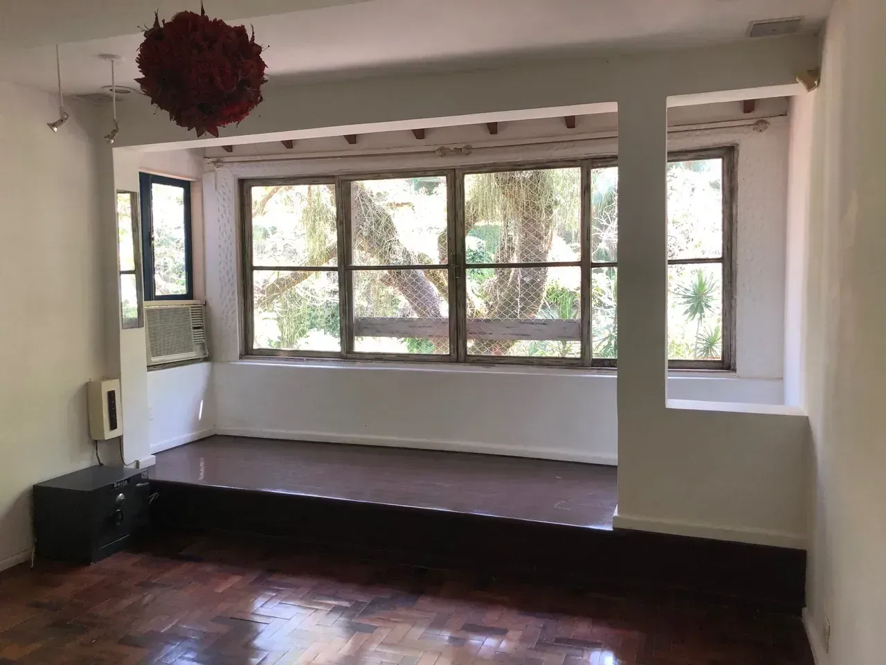 Furnished 2-bedroom apartment with 2 bathrooms — photo 13