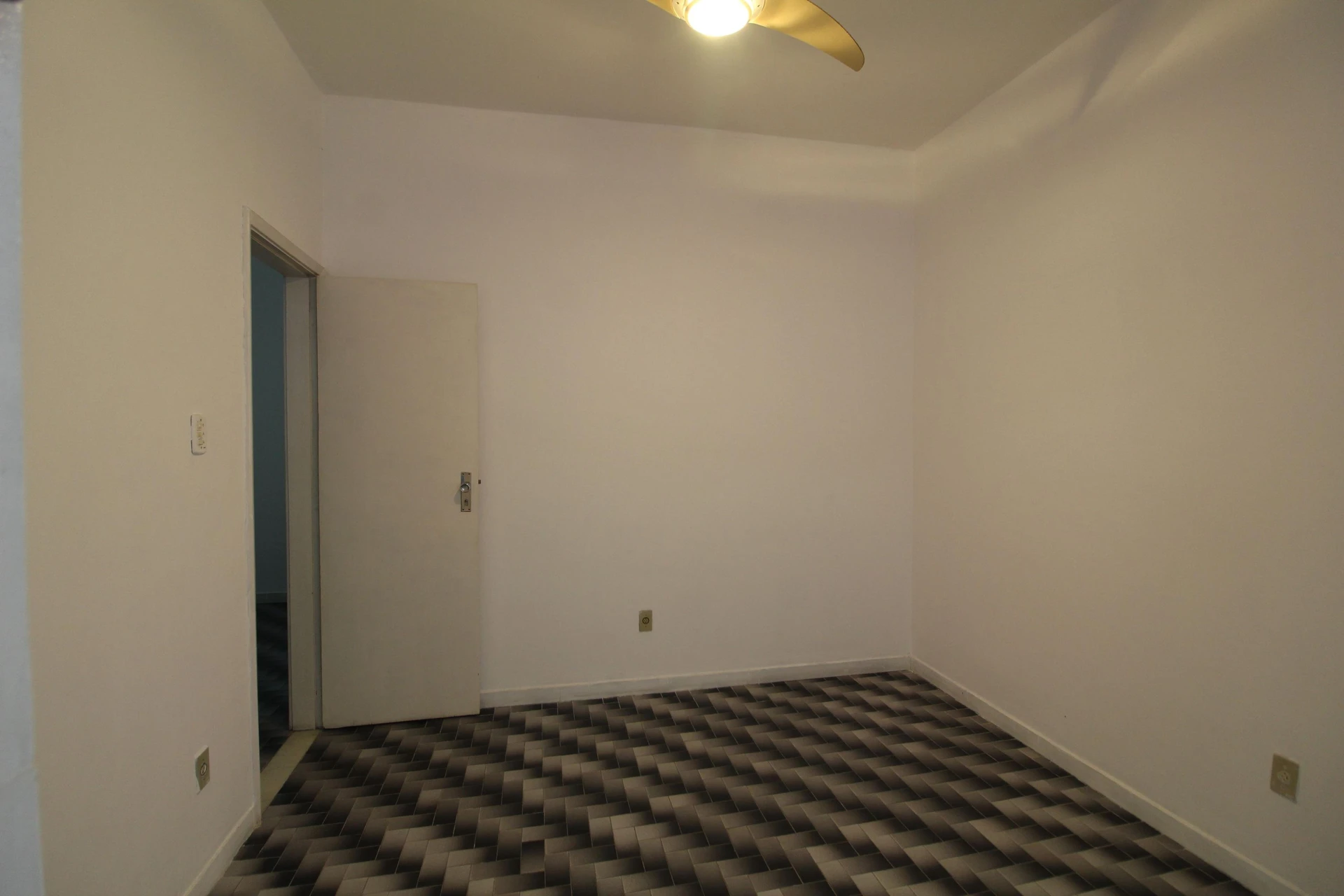 Condominium house with 3 bedrooms and 1 en-suite — photo 20