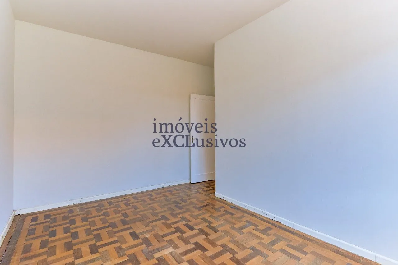 4 quartos e banheira: casa de 187 m² — photo 27