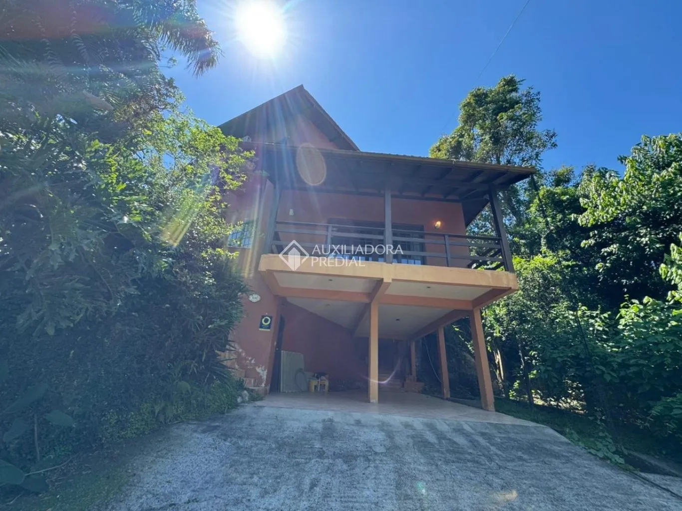 House with 5 bedrooms and 6 bathrooms on 5757 m² — photo 23