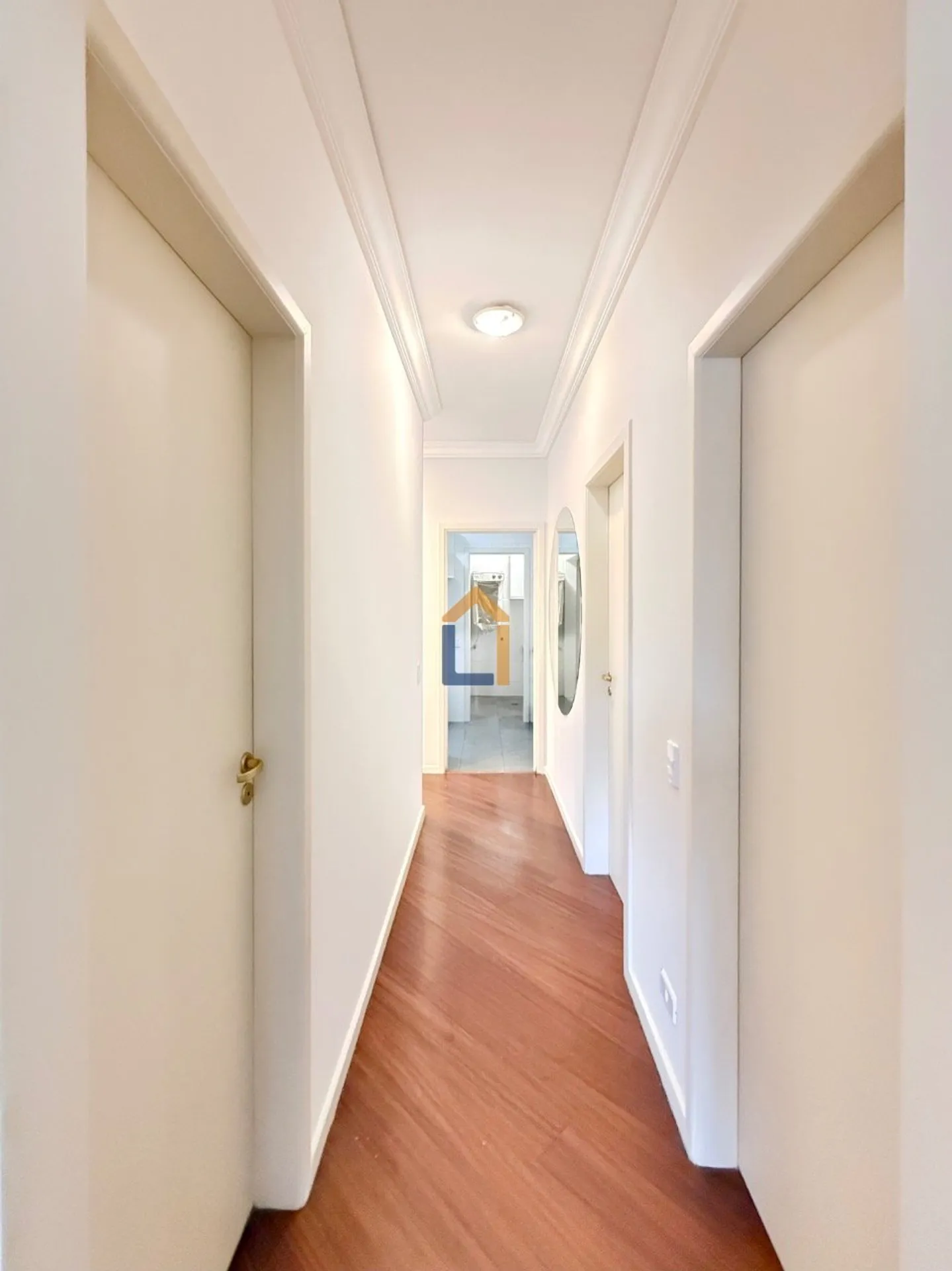 3-bedroom apartment with a washing machine in Curitiba — photo 54