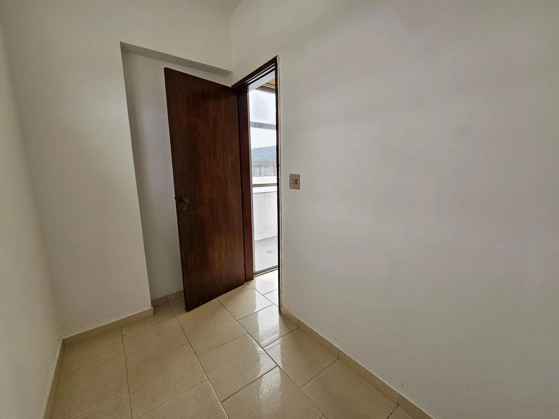 356 m² apartment with a water view and a home office — photo 45
