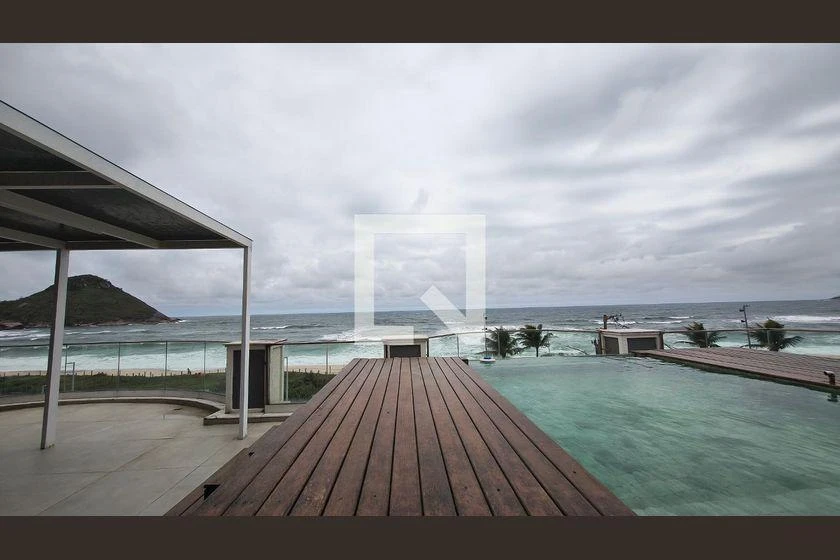 Rental apartment with 3 bedrooms and 317 m²