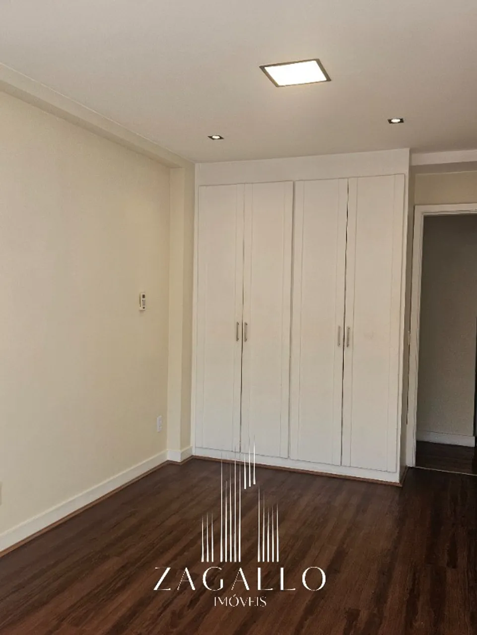 Rental apartment with 4 bedrooms, balcony, and 3 parking — photo 6