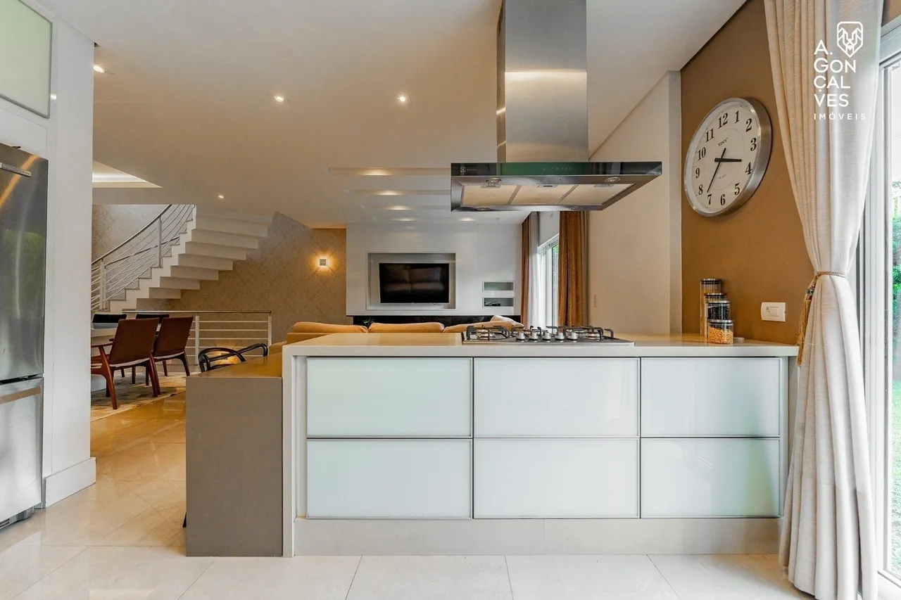 Furnished 3-bedroom house with 5 bathrooms — photo 10