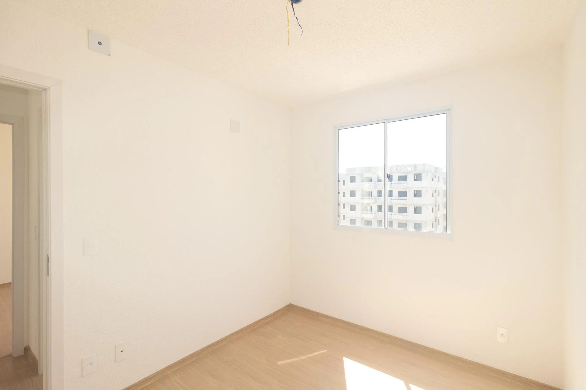Apartamento de 2 quartos em condomínio com piscina — photo 33