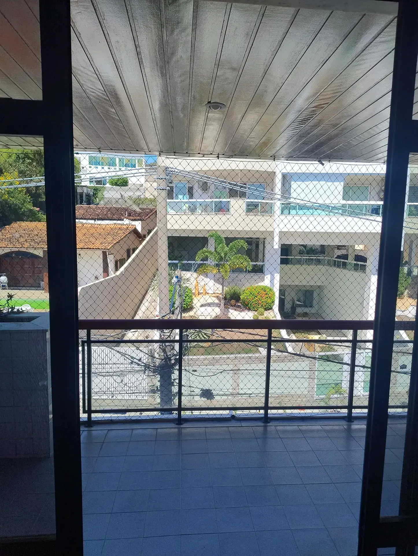 1st-floor apartment with 4 bedrooms, balcony and suite — photo 5
