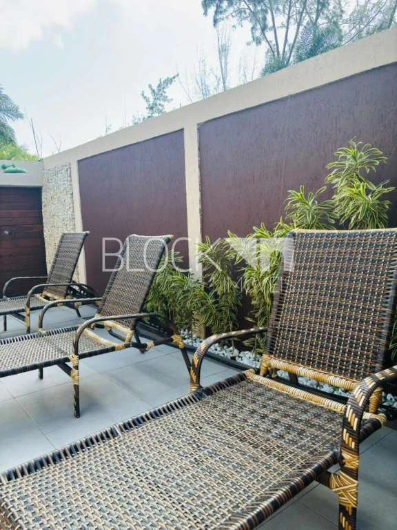 Furnished house with 6 en-suite bedrooms and 7 baths — photo 20