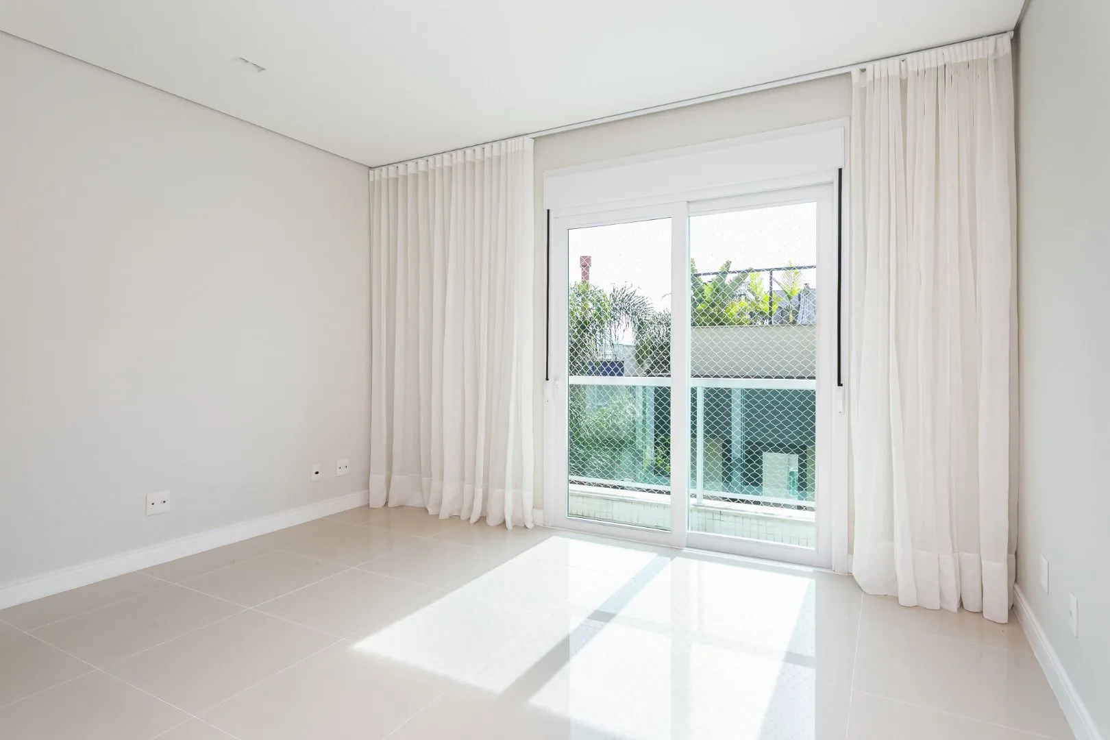 Пентхаус 260 м²: 3 спальни с ванными и 3 места парковки — photo 8