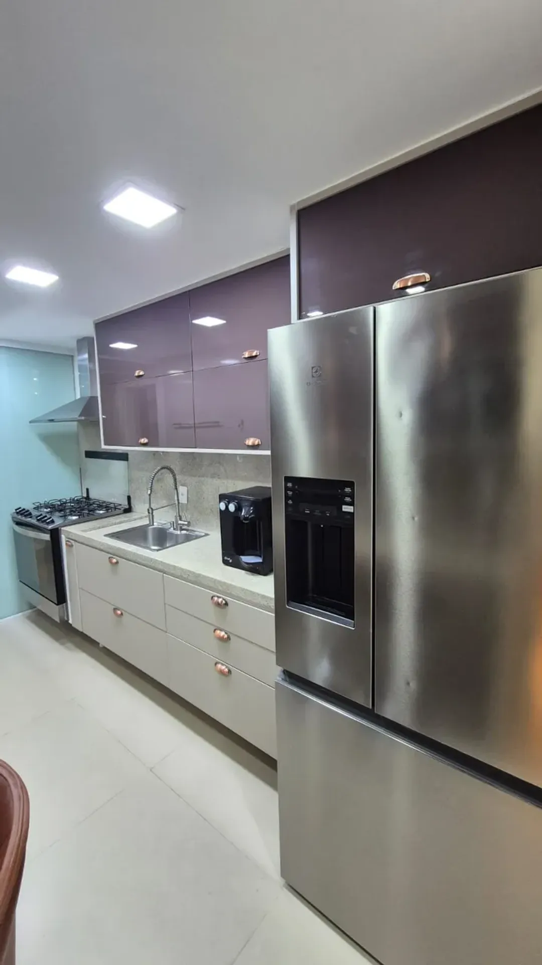 Apartment with 3 bedrooms and modern open-plan kitchen — photo 28