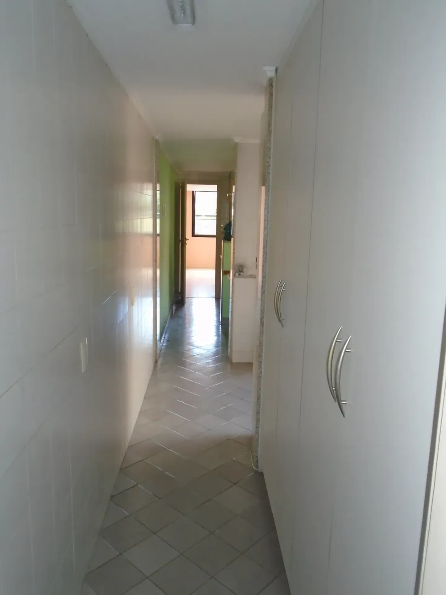 Apartamento, 302 m², com janelas do piso ao teto — photo 22