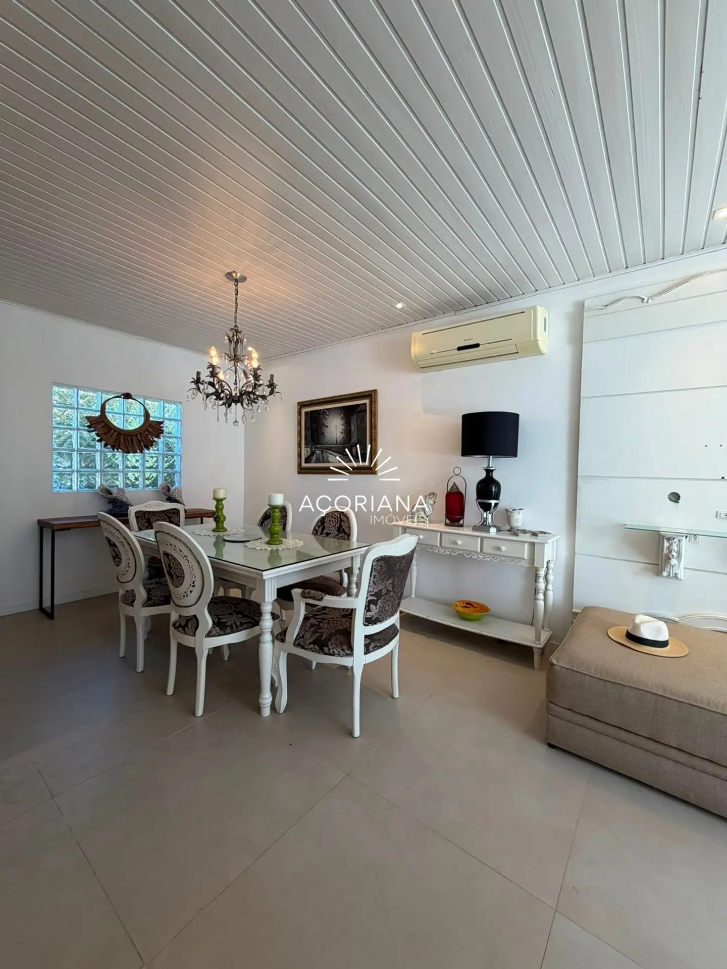 Furnished 600 m² house with 5 bedrooms and an integrated kitchen — photo 69
