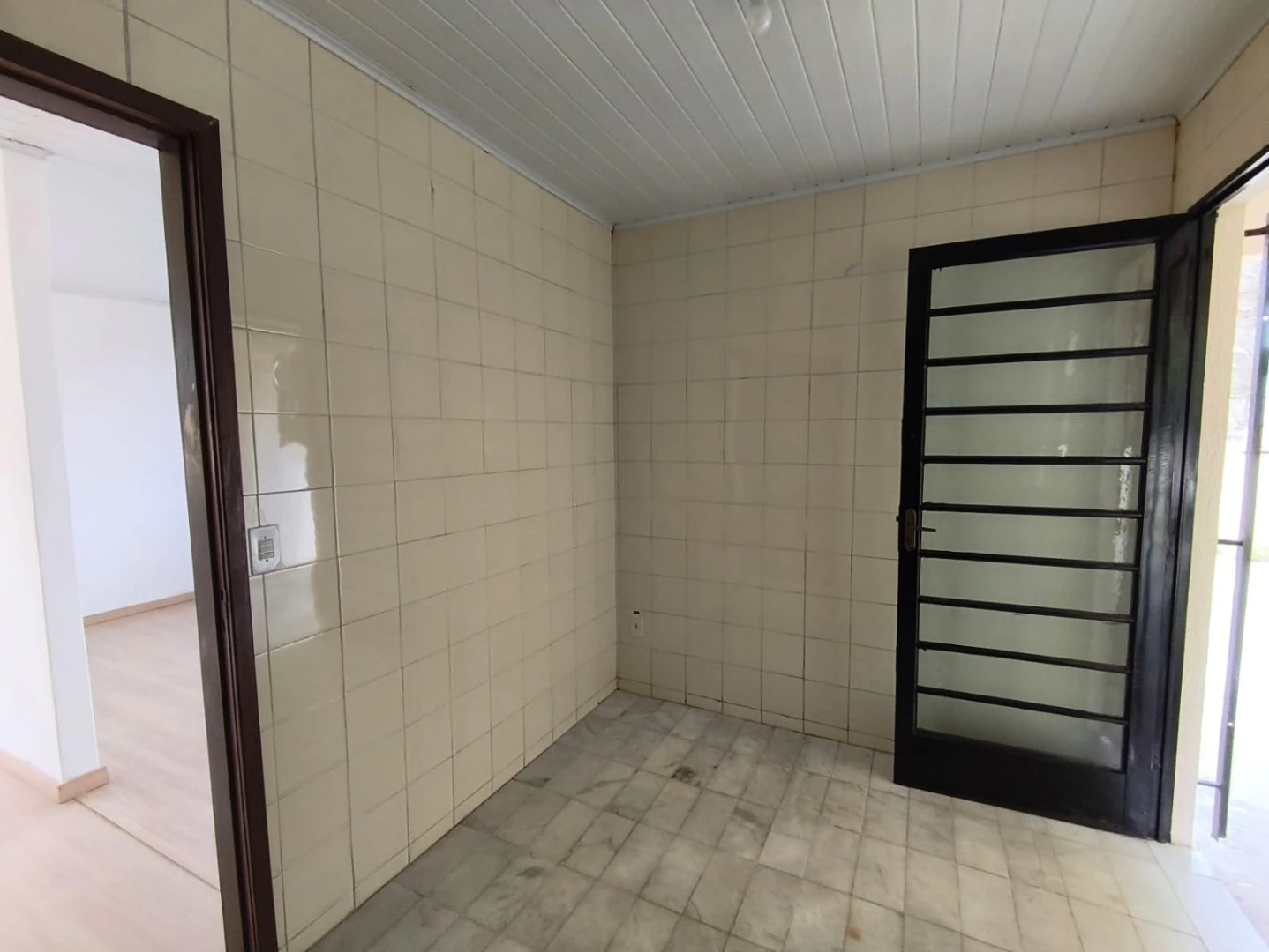 Piso de madera o laminado y 4 dormitorios: casa de 183 m² — photo 12