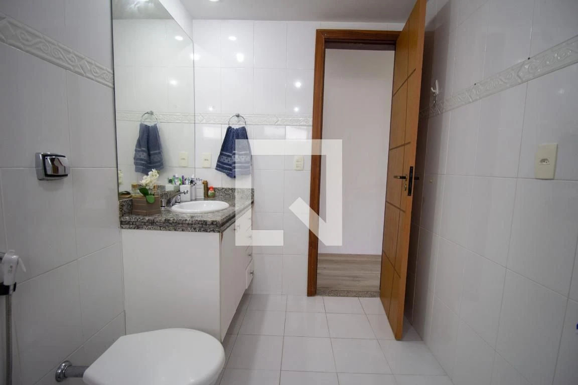Furnished apartment with 3 en-suite bedrooms — photo 57