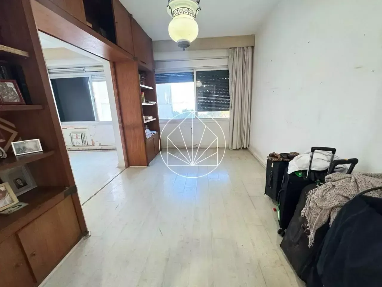 Apartamento de 3 quartos com cozinha fechada e 210 m² — photo 16