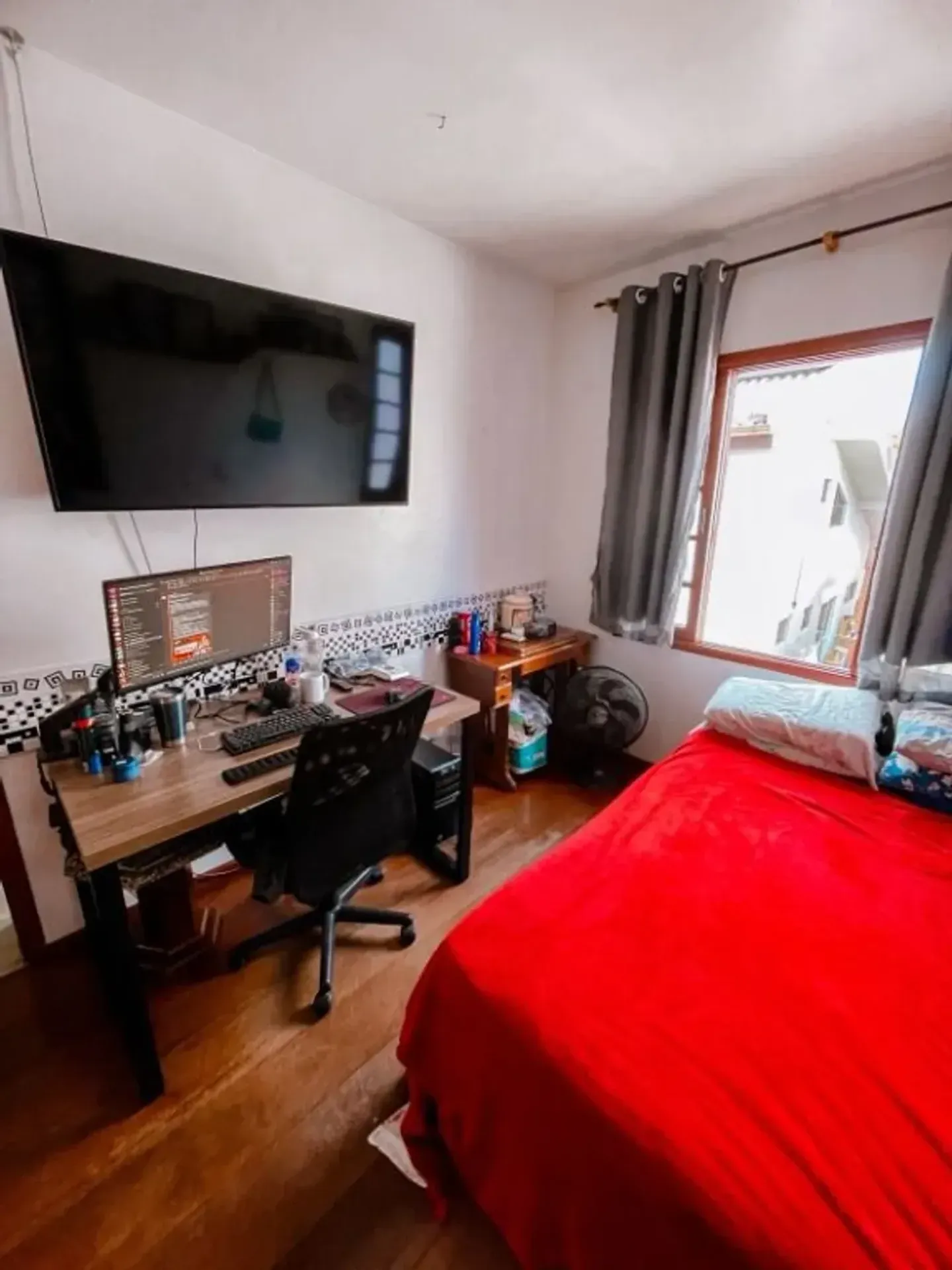 Furnished house with 4 bedrooms and a private garden — photo 36