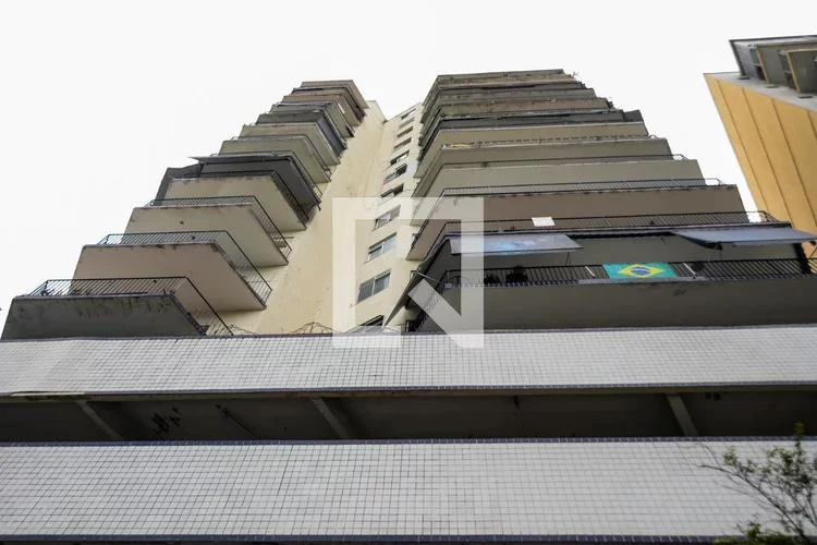 Furnished 80 m² apartment with 2 bedrooms and a balcony — photo 8