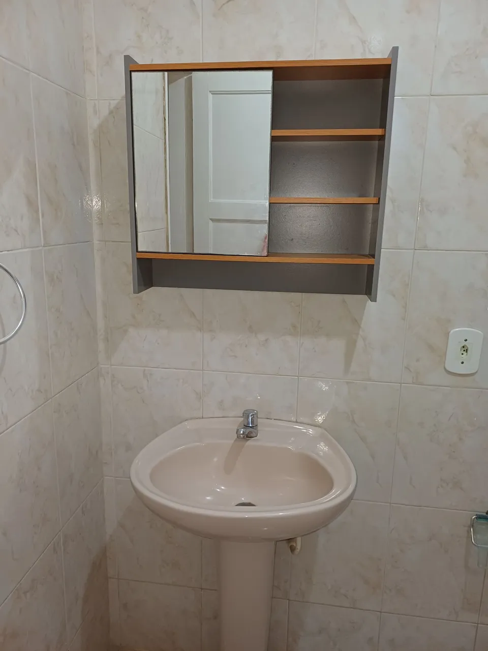 3-bedroom apartment with laundry area and 2 bathrooms — photo 10