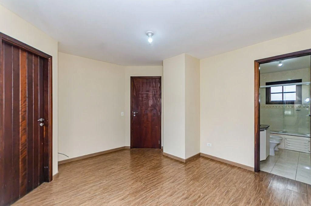 3 quartos e banheira: casa de 189 m² — photo 48