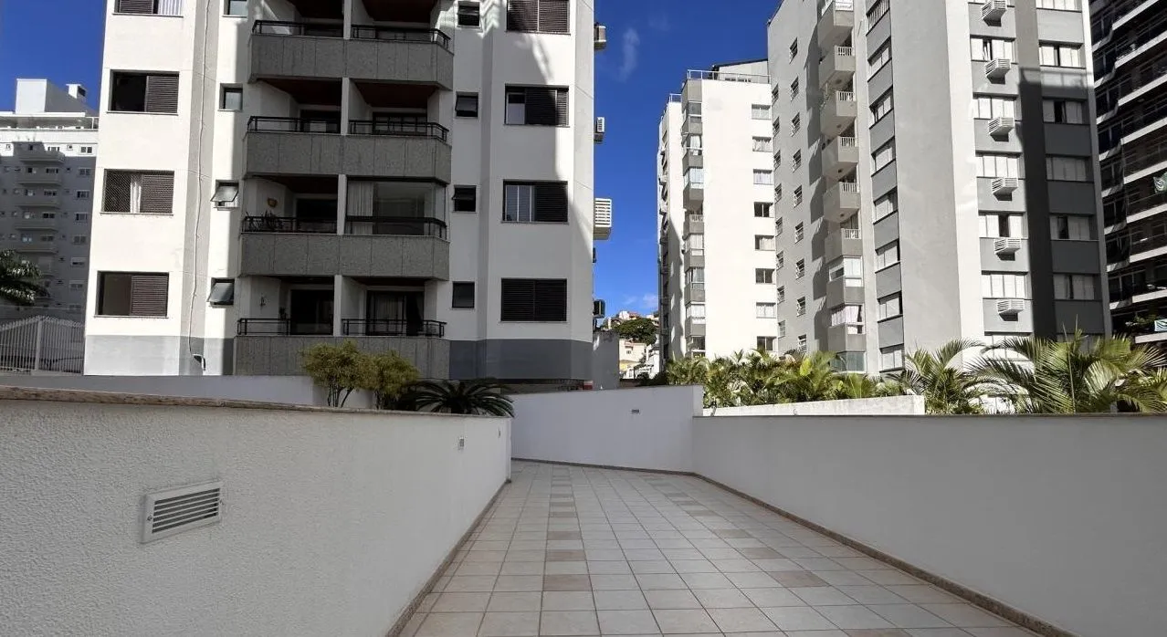 113 m² apartment with a bathtub and a water view — photo 29