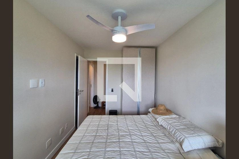 Glass-enclosed balcony in a 2-bedroom apartment, 82 m² — photo 24
