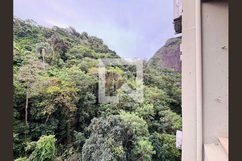 3-bedroom apartment with a water view in Rio de Janeiro — photo 24