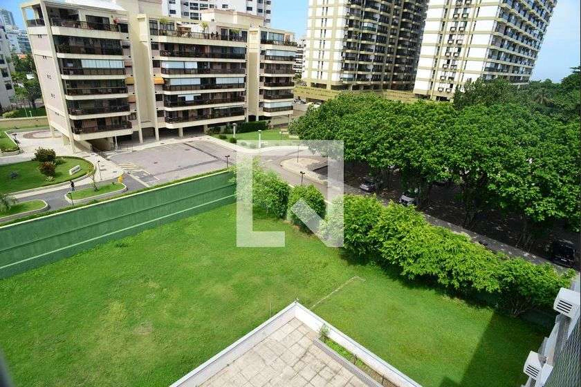 Duplex penthouse with 3 bedrooms and open views — photo 9