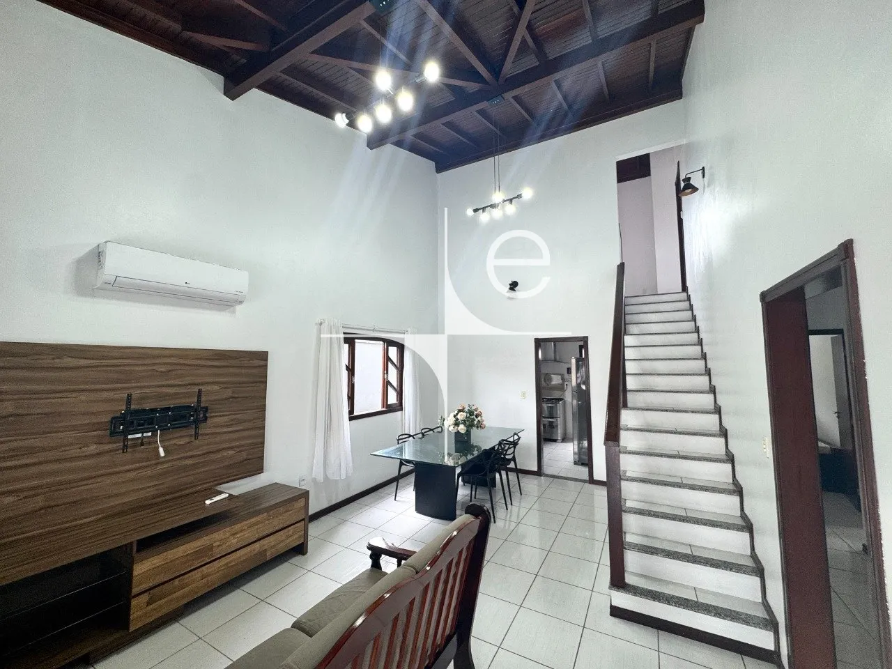 3-bedroom house with a grill on the balcony — photo 12