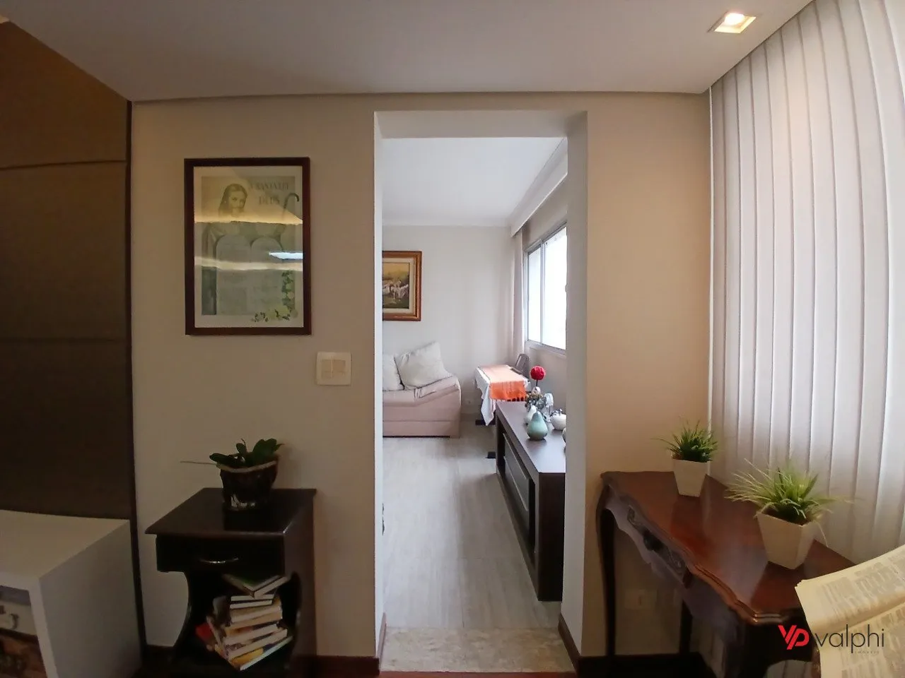 4-bedroom apartment with a walk-in closet in Curitiba — photo 47