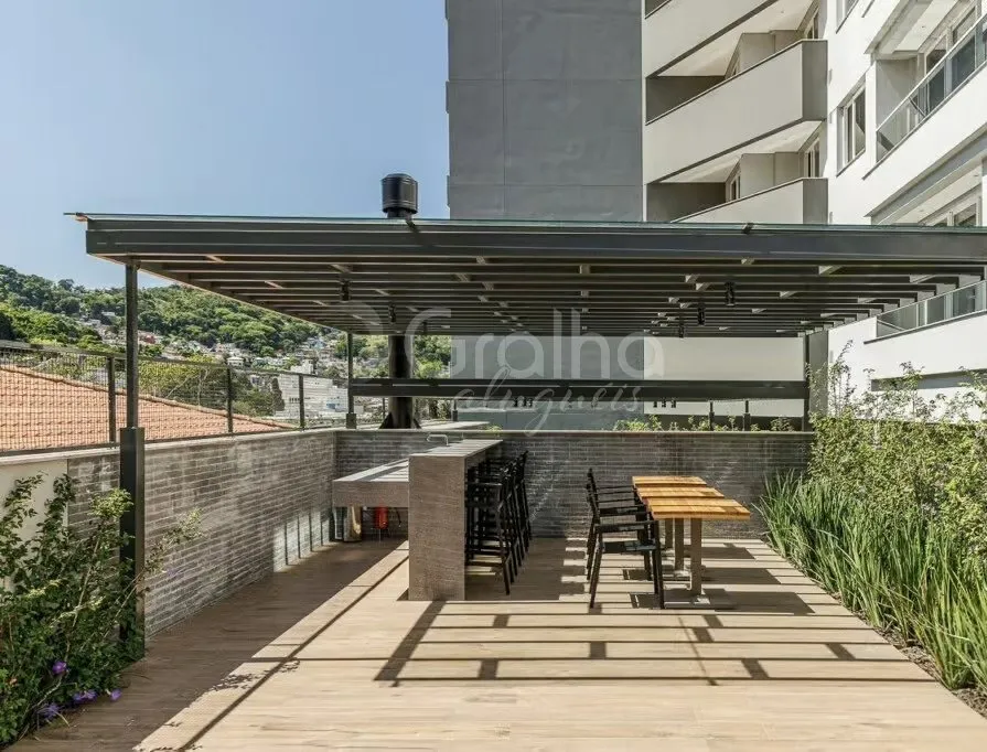 Furnished studio with 1 bedroom and integrated kitchen — photo 37