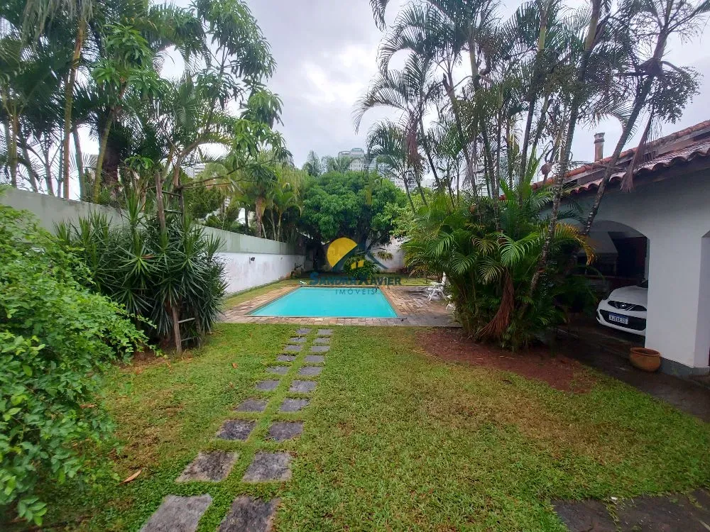House with 4 bedrooms and 5 bathrooms for rent — photo 50