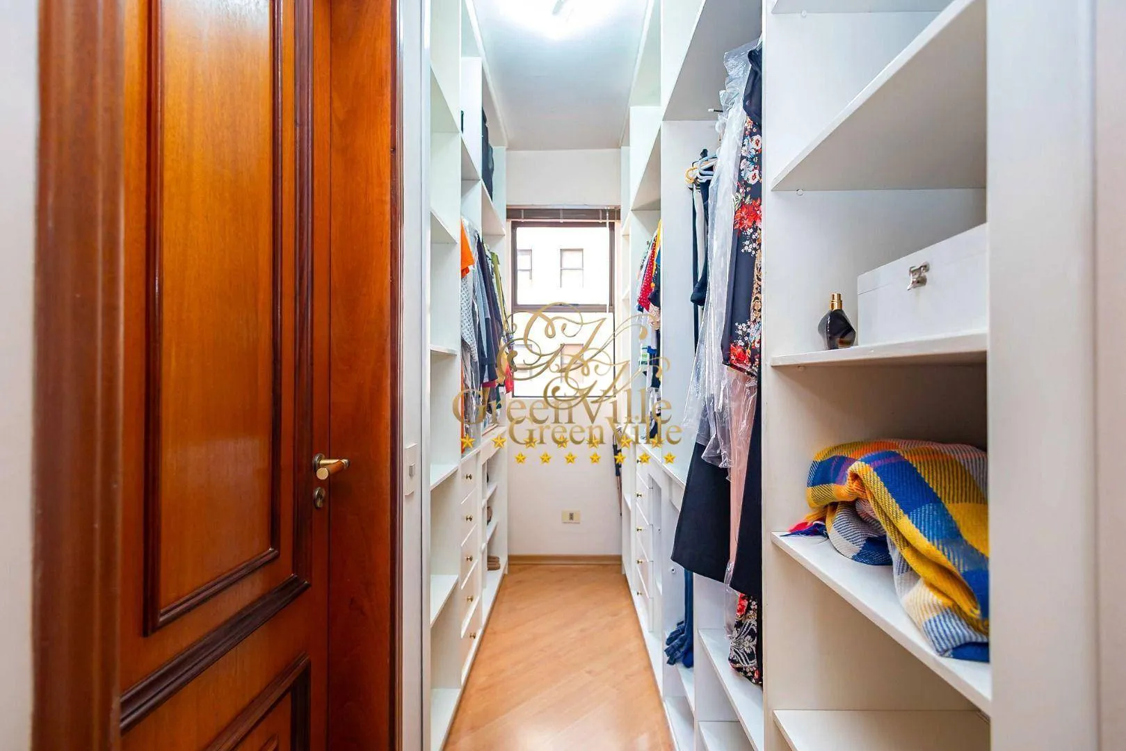 264 m² apartment with 4 bedrooms and 2 suites — photo 27