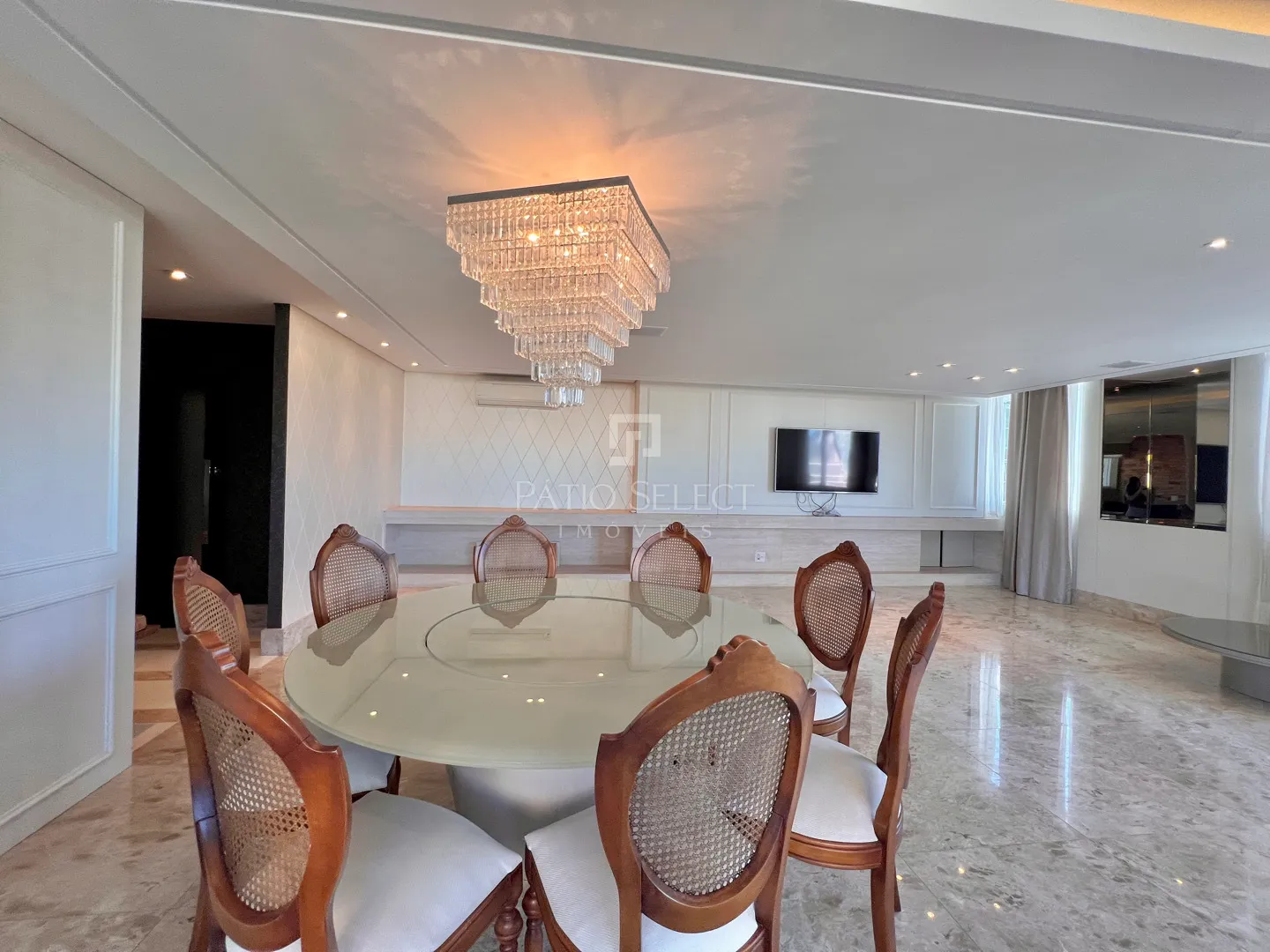 Гардеробная и 3 спальни: квартира 180 м² — photo 10