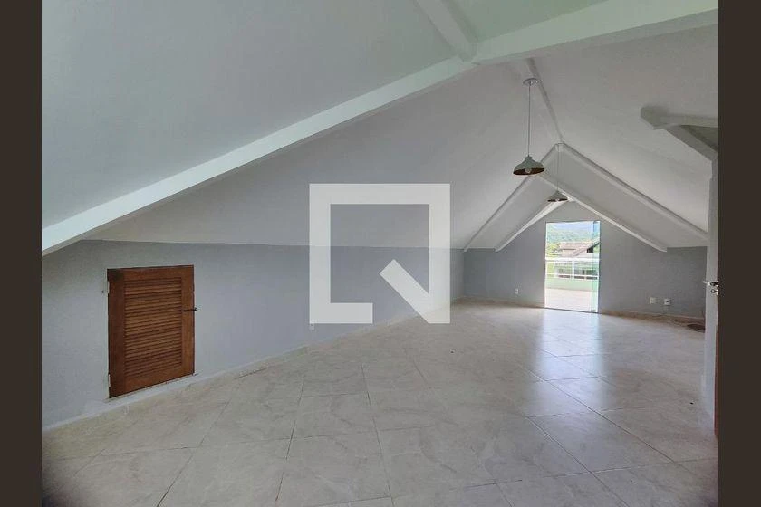 Rental apartment with 4 en-suite bedrooms and 350 m² — photo 34