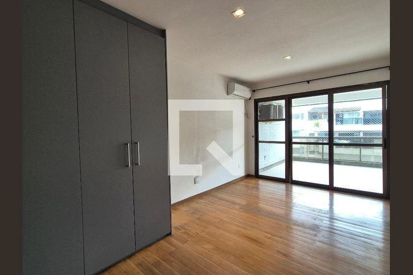 Rental apartment with 3 bedrooms and 208 m² — photo 9