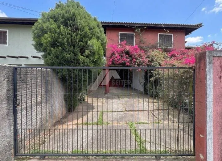 Balcony with a grill in a 2-bedroom house, 80 m² — photo 16