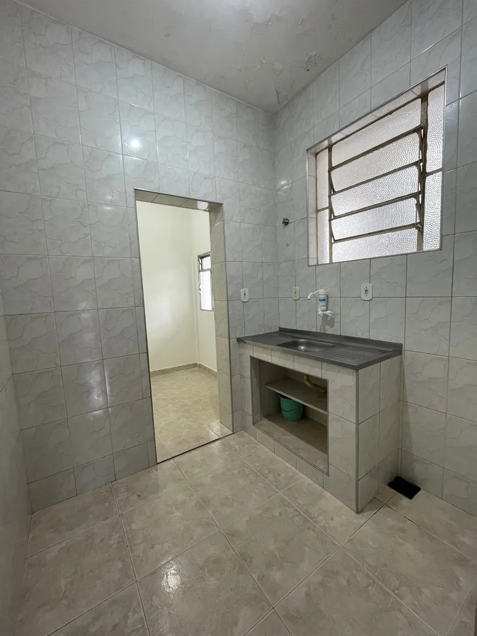 Rental house with 2 bedrooms and 1 bathroom, no parking — photo 5