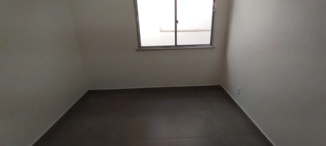 Unfurnished 3-bedroom apartment with balcony — photo 17