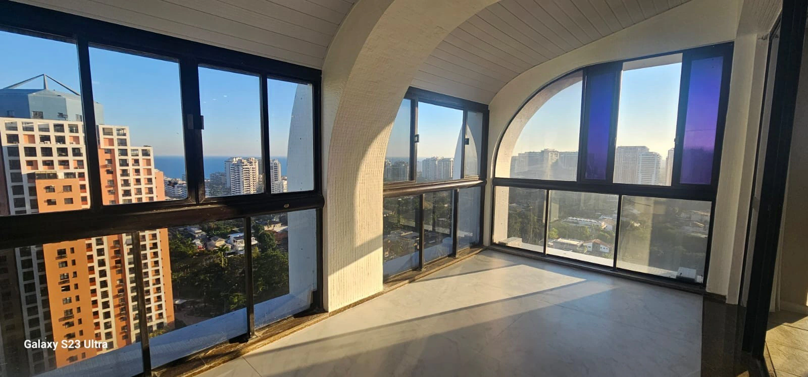 Apartamento duplex com 3 suítes e varanda de fechamento — photo 16