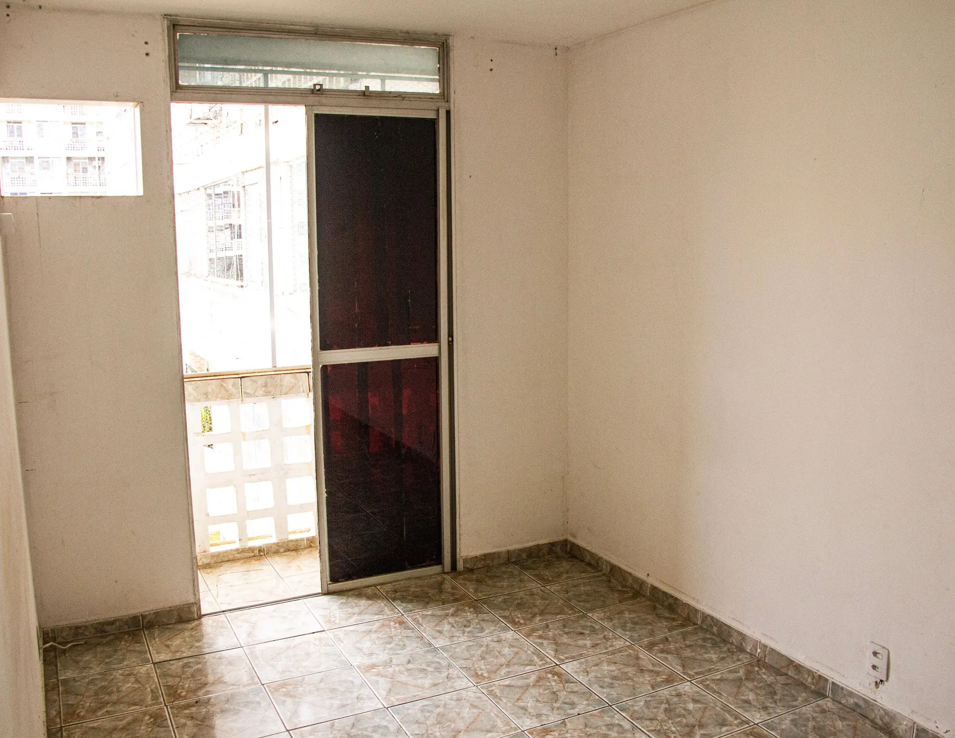 Apartamento sem mobília com 2 quartos e 1 banheiro — photo 17