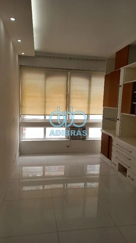 86 m² apartment with a home office and a walk-in closet — photo 13
