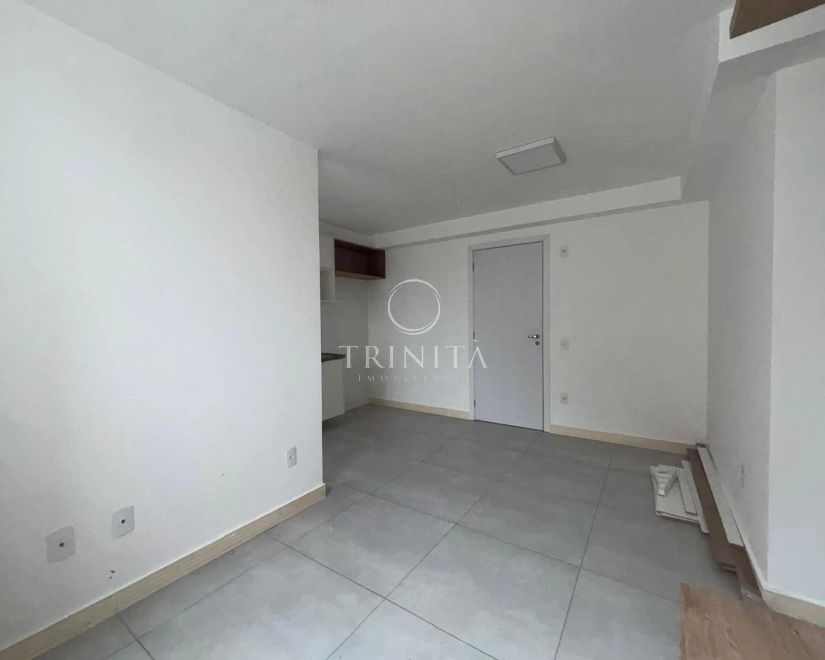 2-bedroom apartment with a mountain view — photo 4
