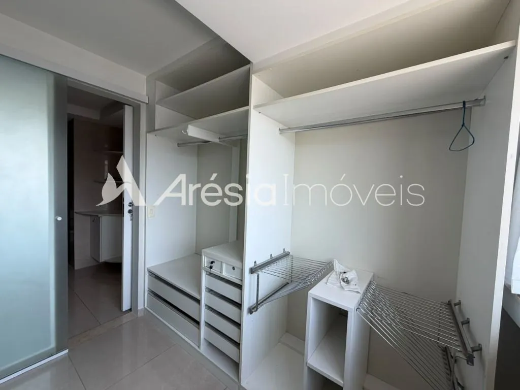 4-bedroom apartment in a building with a sauna — photo 32