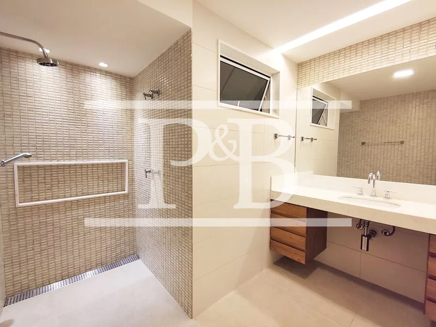 Rental apartment with 3 bedrooms and 261 m² — photo 16