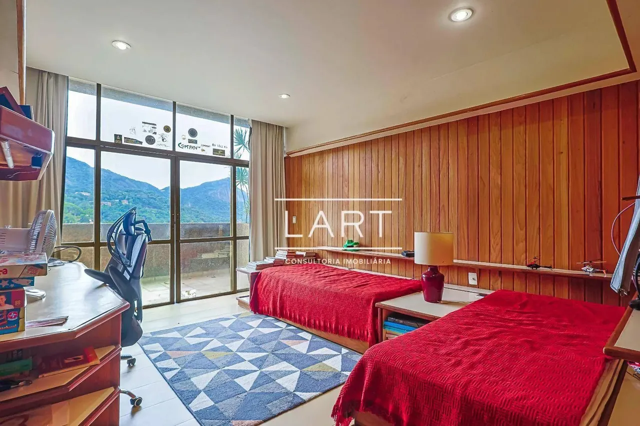 Дом с 5 спальнями и 800 м², с зоной для стирки — photo 17
