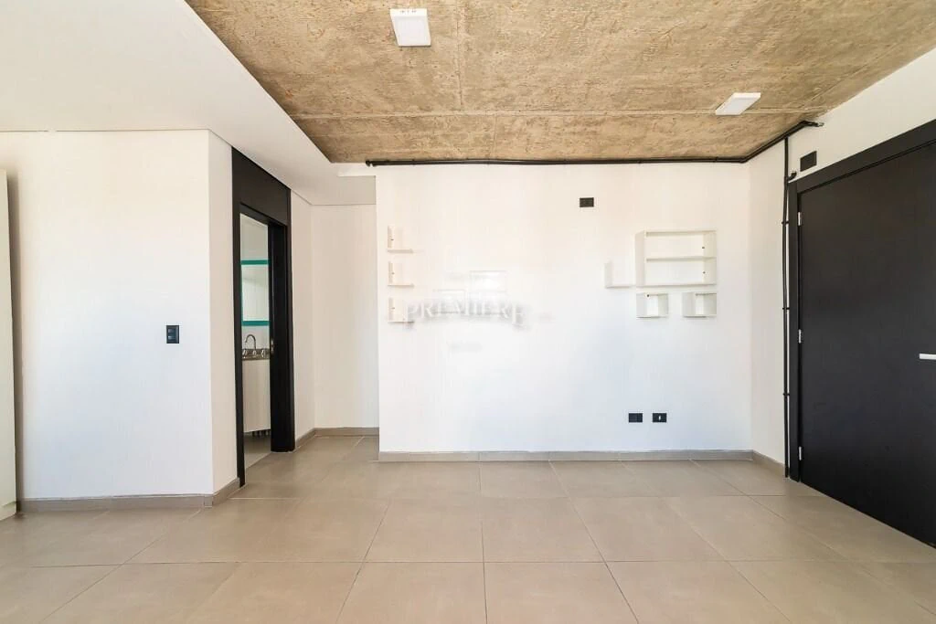 Studio in a building with a coworking space — photo 18